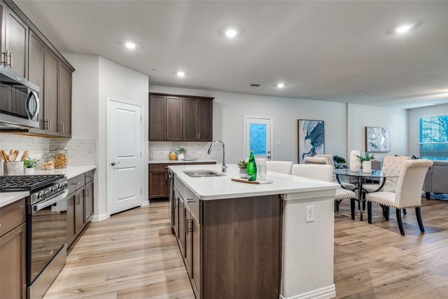 4136 Stockyard Station Lane, Sachse, TX 75048