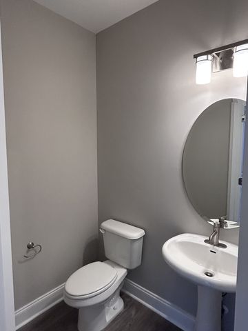 2101 Branford Pl Apt 203, Thompsons Station, TN 37179