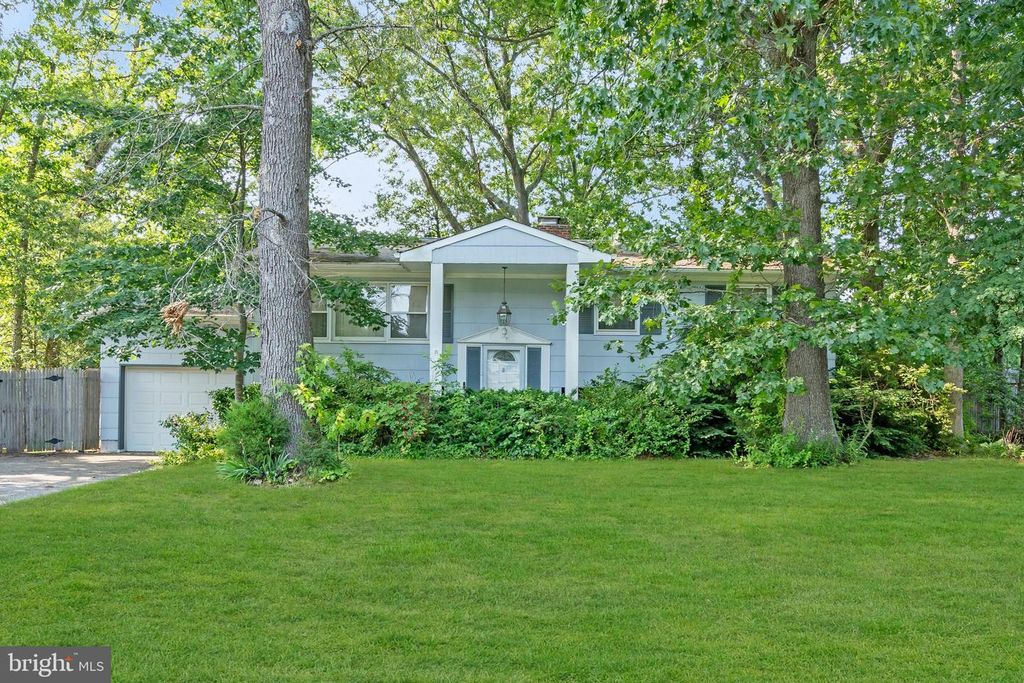 856 SOMERSET DR, Toms River, NJ 08753