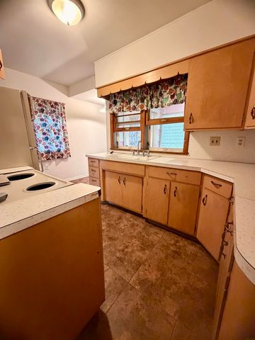 1664 Hawthorne Avenue, Waterloo, IA 50702