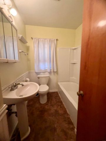 1664 Hawthorne Avenue, Waterloo, IA 50702