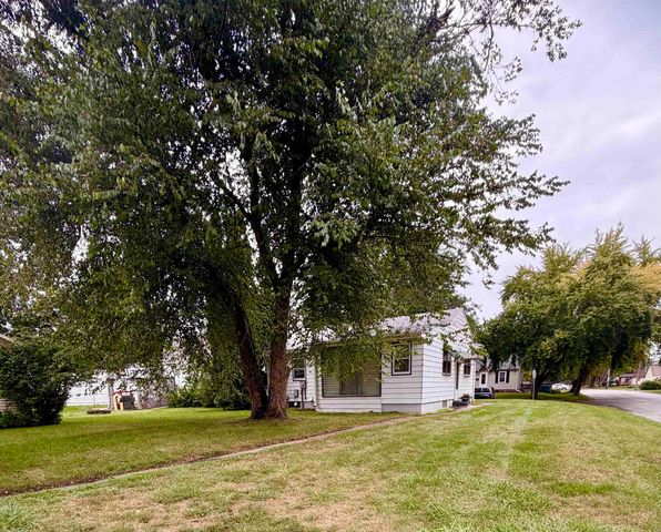 1664 Hawthorne Avenue, Waterloo, IA 50702