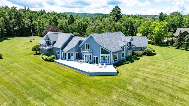 424 Miller Way, Newport Town, VT 05857