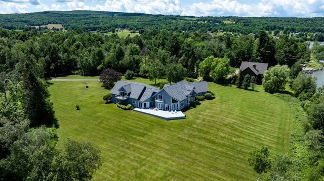 424 Miller Way, Newport Town, VT 05857