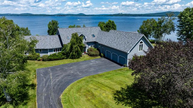 424 Miller Way, Newport Town, VT 05857