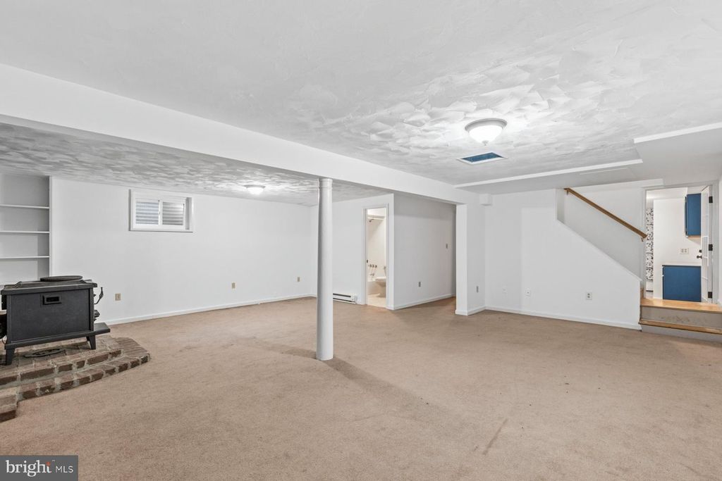 Image 21 of property listing at 3204 BUFFALO RD, New Windsor, MD 21776