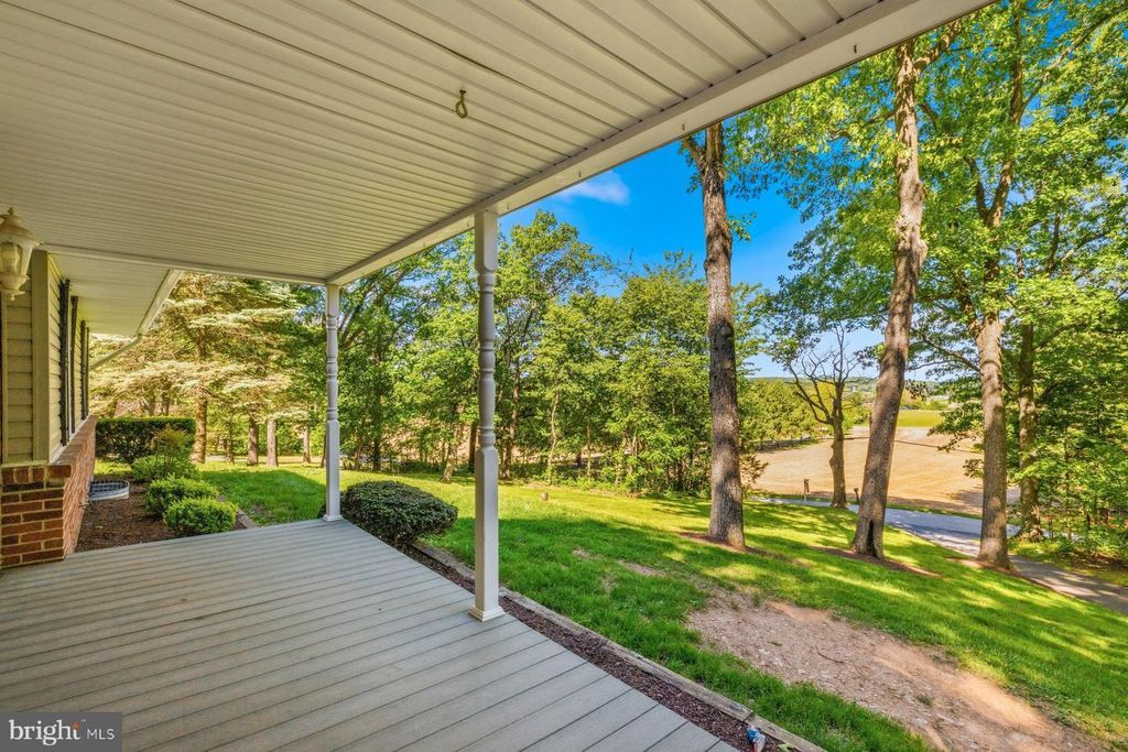 Image 3 of property listing at 3204 BUFFALO RD, New Windsor, MD 21776