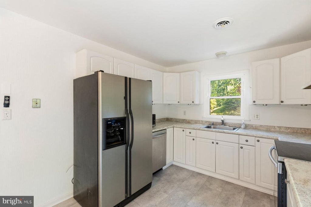 Image 9 of property listing at 3204 BUFFALO RD, New Windsor, MD 21776