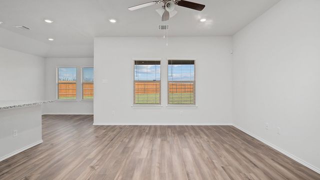 6902 Gilbert DR, Killeen, TX 76549