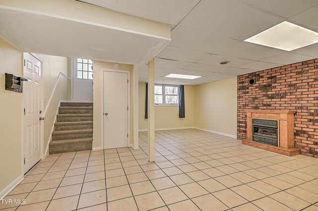 22126 Pinebrook Drive, Bristol, VA 24202