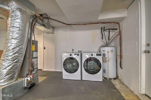 22126 Pinebrook Drive, Bristol, VA 24202