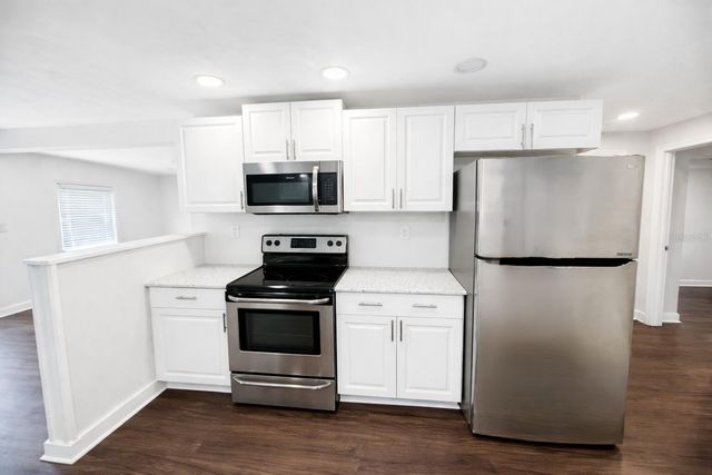 933 MYRTLE AVENUE, Venice, FL 34285