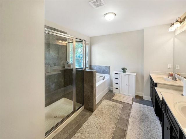 30 Holdings Drive, Lawrenceville, GA 30044