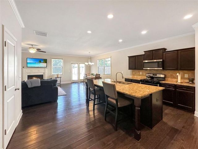 30 Holdings Drive, Lawrenceville, GA 30044