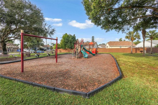 22882 Markham Way, Boca Raton, FL 33428