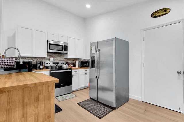 22882 Markham Way, Boca Raton, FL 33428