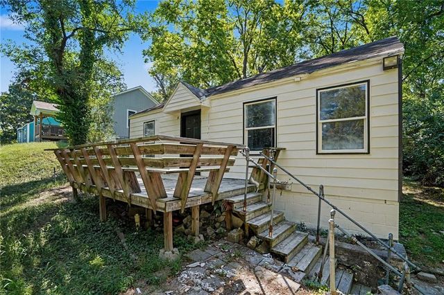 5129 Freeman Avenue, Kansas City, KS 66102
