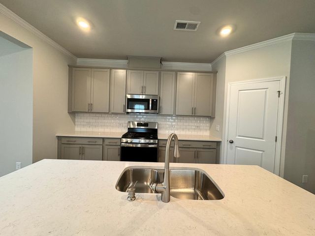 5712 Woodlawn Drive, Durham, NC 27703