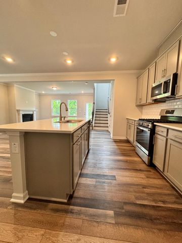5712 Woodlawn Drive, Durham, NC 27703