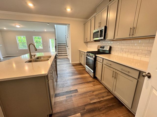 5712 Woodlawn Drive, Durham, NC 27703
