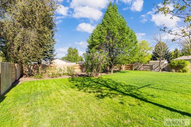 148 S 5th W, Rexburg, ID 83440