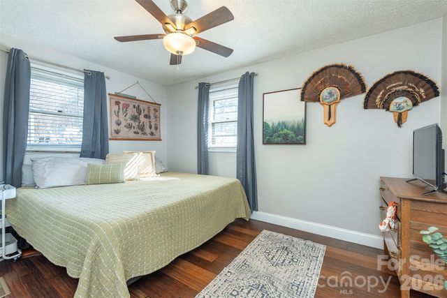 5 Three J Lane, Swannanoa, NC 28778