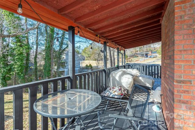 5 Three J Lane, Swannanoa, NC 28778