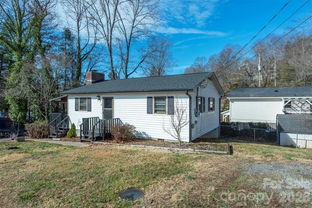 5 Three J Lane, Swannanoa, NC 28778