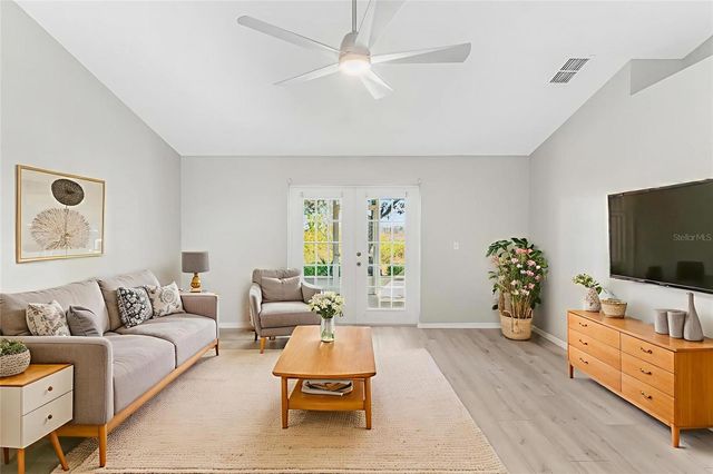 1037 BLUEGRASS DRIVE, Groveland, FL 34736