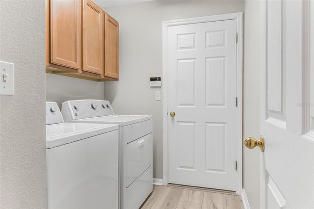 1037 BLUEGRASS DRIVE, Groveland, FL 34736