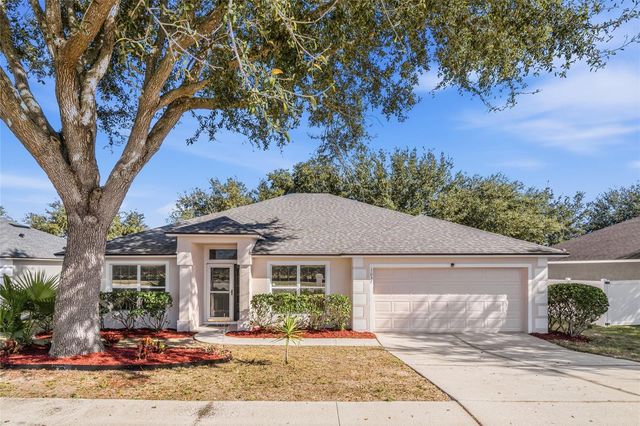 1037 BLUEGRASS DRIVE, Groveland, FL 34736