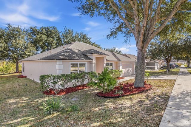 1037 BLUEGRASS DRIVE, Groveland, FL 34736