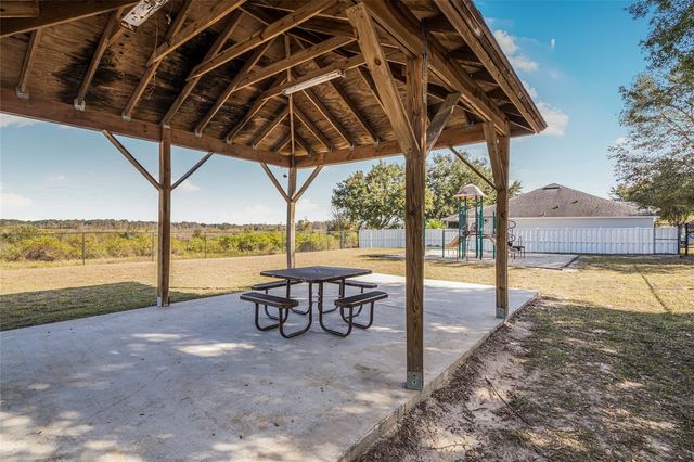 1037 BLUEGRASS DRIVE, Groveland, FL 34736