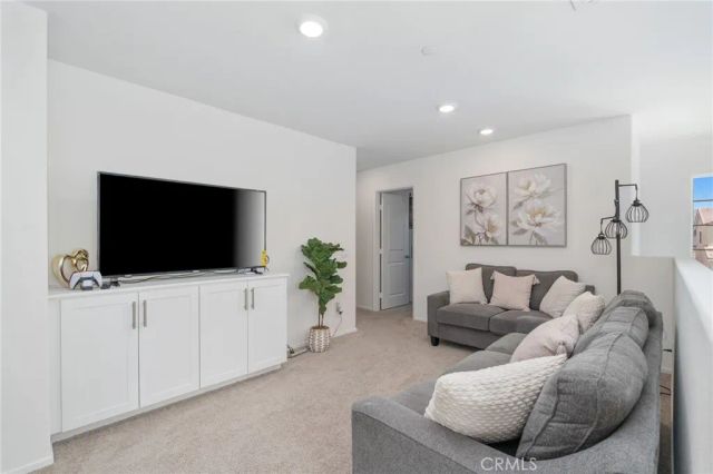 8496 Woodrose, Jurupa Valley, CA 92509