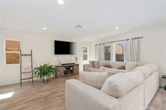 8496 Woodrose, Jurupa Valley, CA 92509