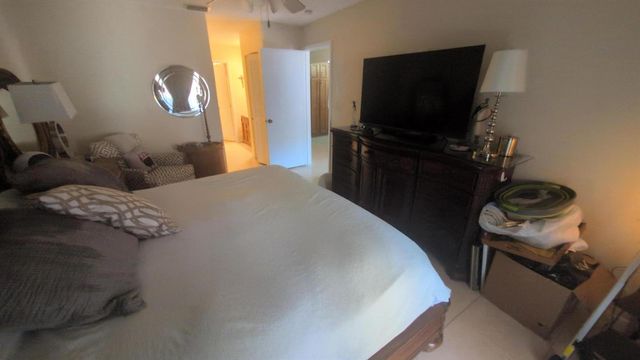 2400 SW 19th Avenue 128, Boynton Beach, FL 33426
