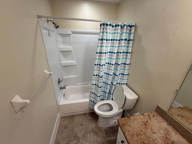 2400 SW 19th Avenue 128, Boynton Beach, FL 33426