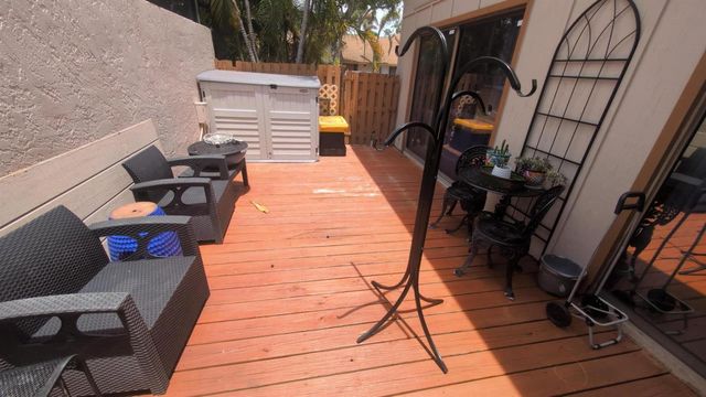 2400 SW 19th Avenue 128, Boynton Beach, FL 33426