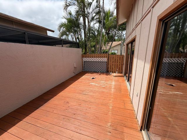 2400 SW 19th Avenue 128, Boynton Beach, FL 33426