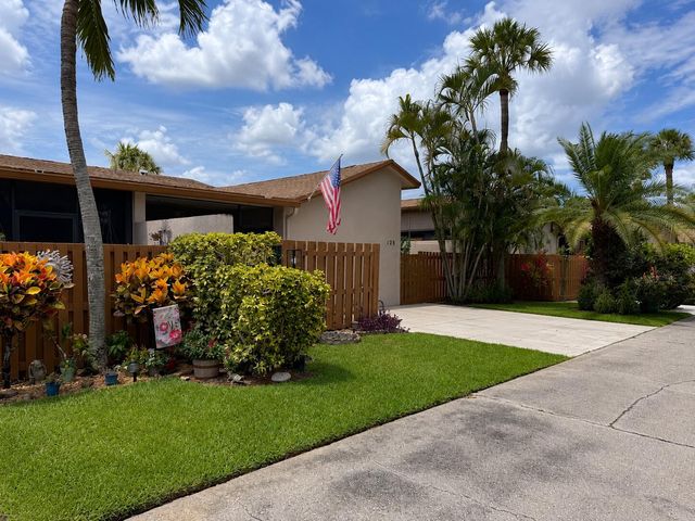 2400 SW 19th Avenue 128, Boynton Beach, FL 33426