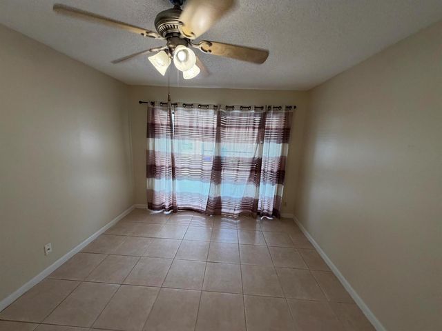 2400 SW 19th Avenue 128, Boynton Beach, FL 33426