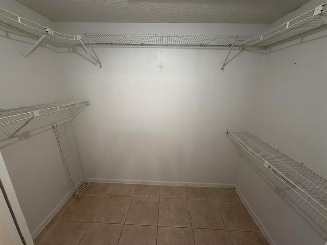 2400 SW 19th Avenue 128, Boynton Beach, FL 33426