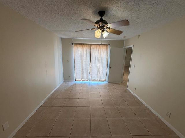 2400 SW 19th Avenue 128, Boynton Beach, FL 33426