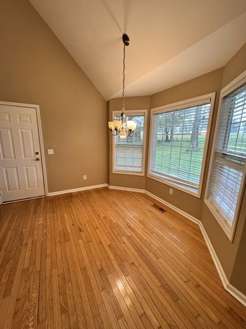 127 Silver Leaf Cir, Dickson, TN 37055