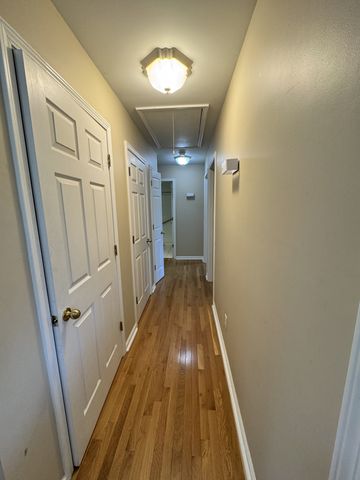 127 Silver Leaf Cir, Dickson, TN 37055
