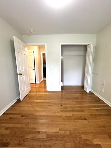 127 Silver Leaf Cir, Dickson, TN 37055