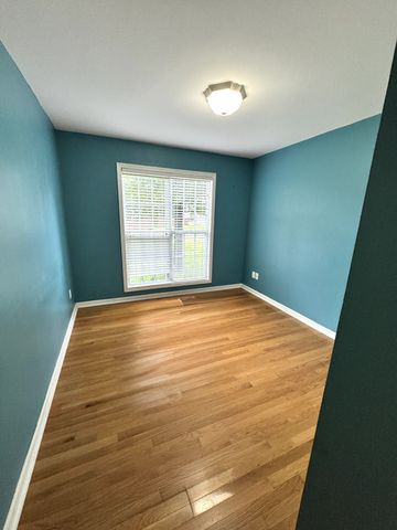 127 Silver Leaf Cir, Dickson, TN 37055