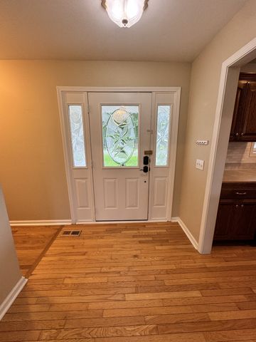 127 Silver Leaf Cir, Dickson, TN 37055