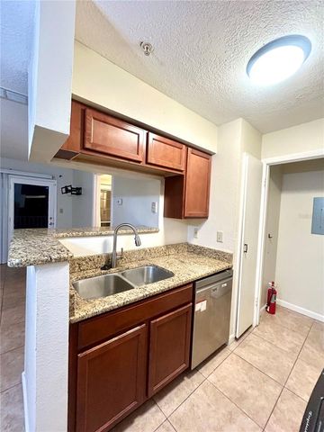 224 AFTON SQUARE 203, Altamonte Springs, FL 32714