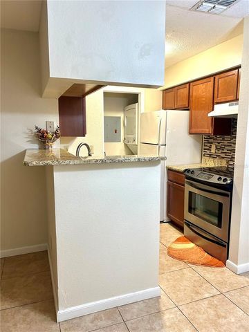 224 AFTON SQUARE 203, Altamonte Springs, FL 32714